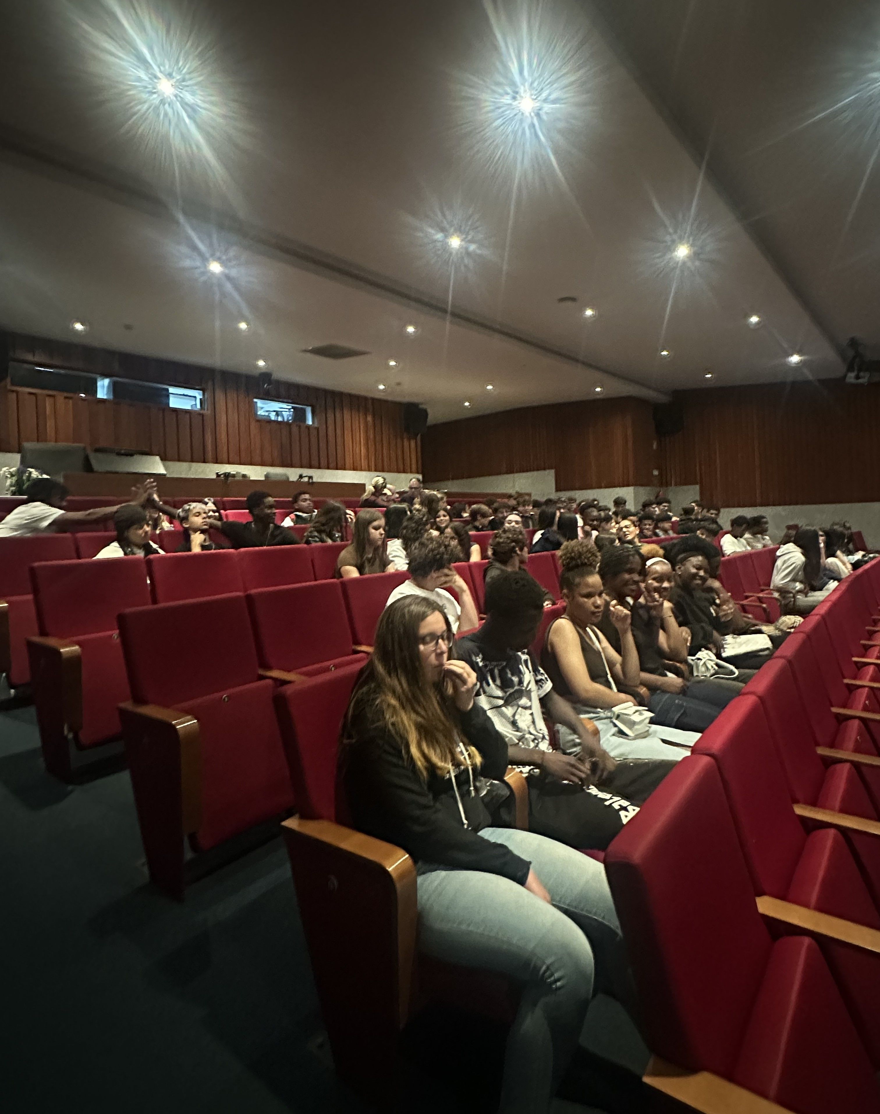 Departamento de Línguas: um filme, uma reflexão