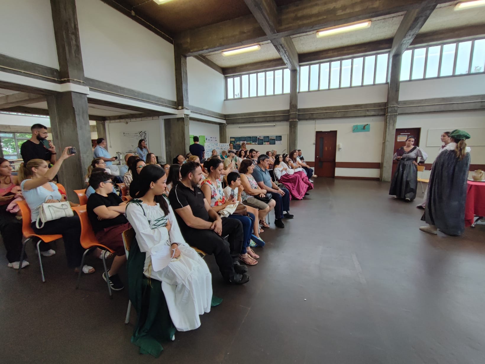 Reunião com encarregados de educação da turma TAE3