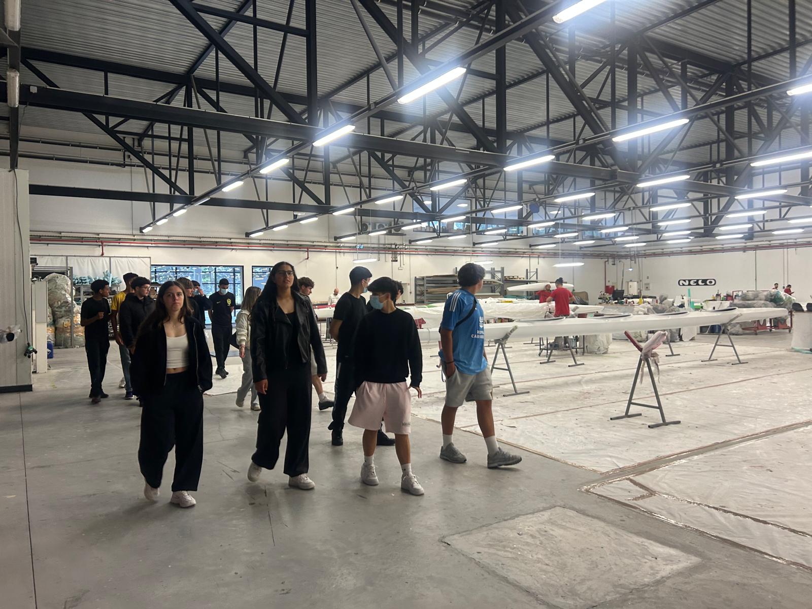 Turma de Desporto realiza visita de estudo à Fábrica Nelo e ao Centro de Alto Rendimento da Maia - Complexo de Ginástica